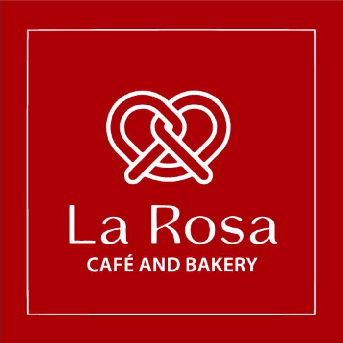 Red Velvet/ Chocolate/Vanilla Cake