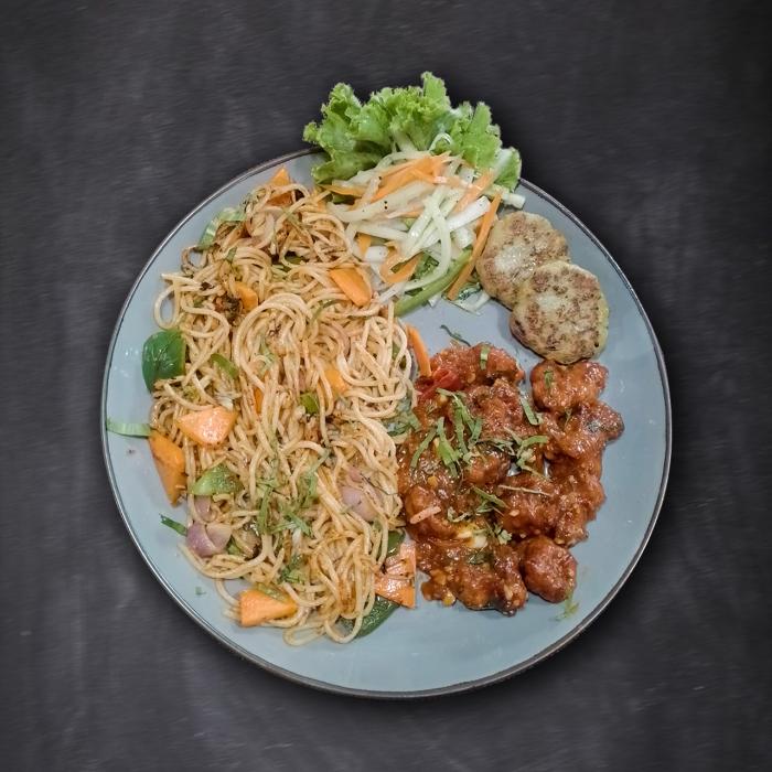 Spicy Noodles with Soya Garlic Shrimp & Salad